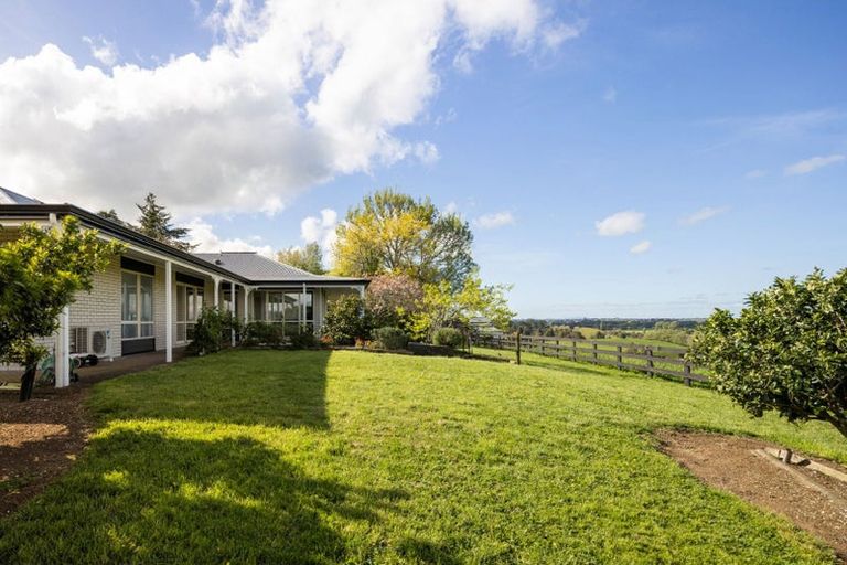 Photo of property in 300 Grove Road, Te Pahu, Hamilton, 3285