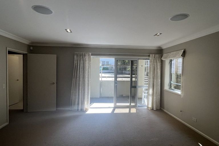 Photo of property in 71 Winara Avenue, Waikanae, 5036