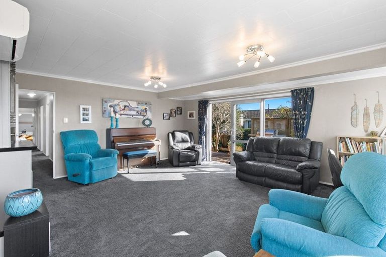 Photo of property in 5 Smeaton Road, Bell Block, New Plymouth, 4312