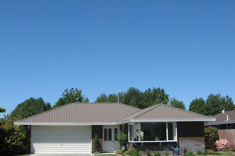 Photo of property in 70 Lowry Avenue, Redwood, Christchurch, 8051