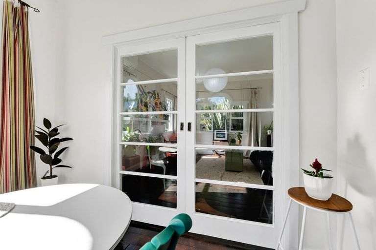 Photo of property in 87 South Road, Manaia, 4612