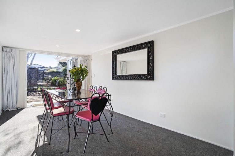 Photo of property in 1/59 Tawa Road, One Tree Hill, Auckland, 1061