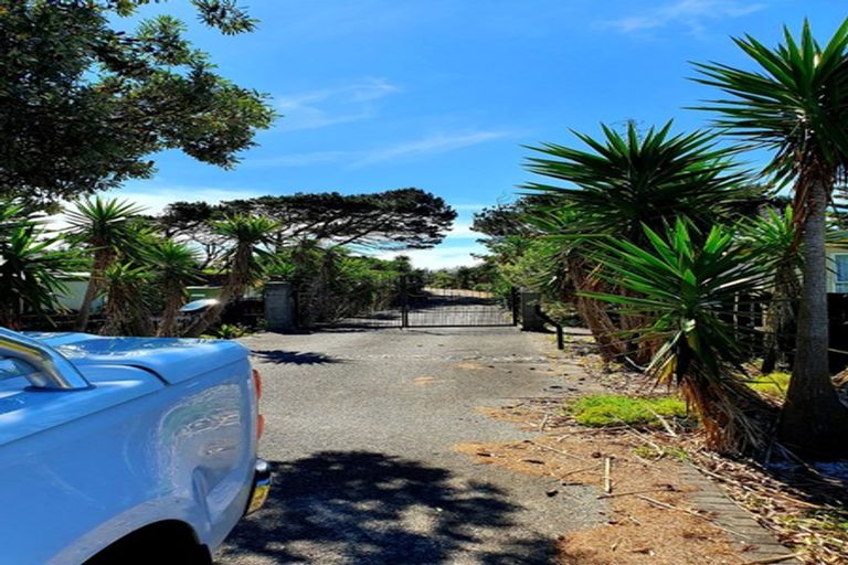 Photo of property in 11b Centreway Road, Port Waikato, 2695