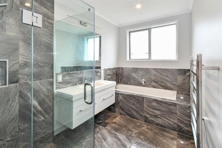 Photo of property in 9 Raithburn Terrace, Pokeno, 2402