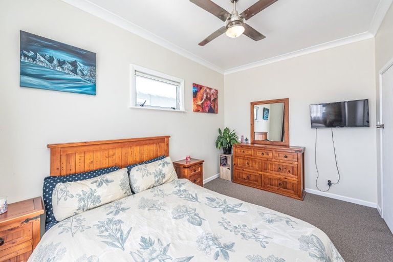 Photo of property in 17 Spier Street, Aramoho, Whanganui, 4500