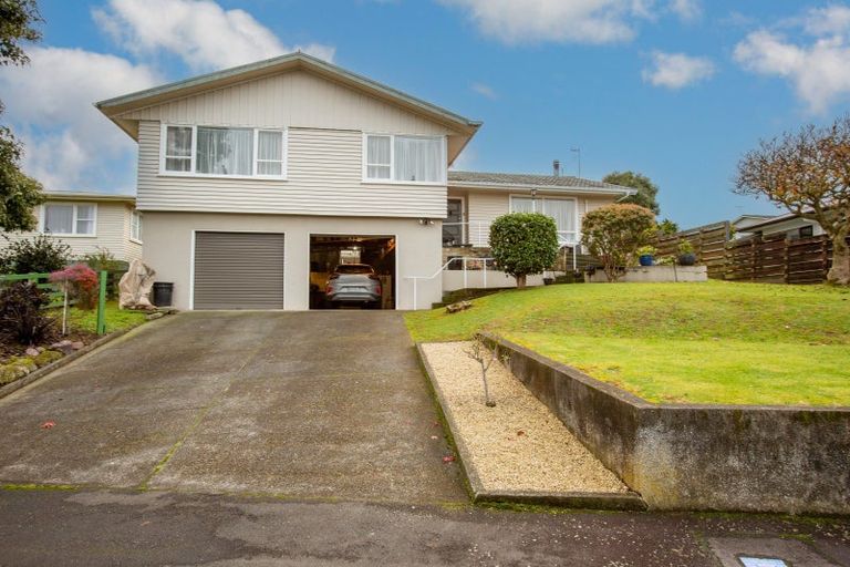Photo of property in 11 Ries Street, Dannevirke, 4930