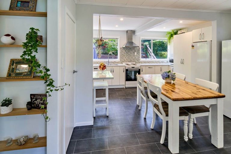 Photo of property in 22 Rintoul Grove, Stokes Valley, Lower Hutt, 5019