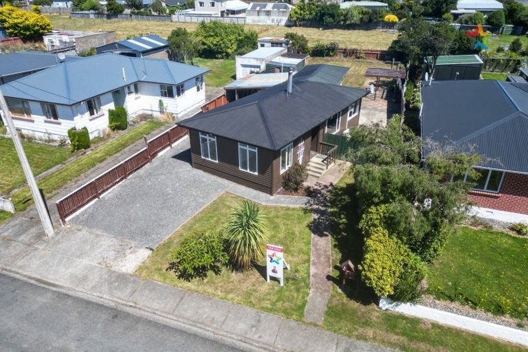 Photo of property in 43 Severn Street, Clifton, Invercargill, 9812