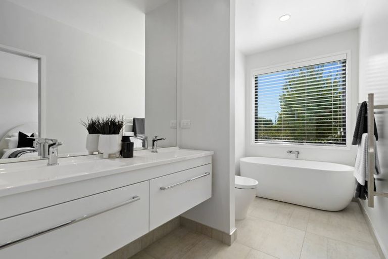 Photo of property in 11 Kotare Grove, Cambridge, 3434