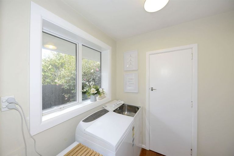 Photo of property in 23 Burnside Crescent, Burnside, Christchurch, 8053