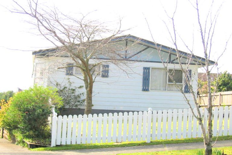 Photo of property in 10 Escalona Street, Te Kamo, Whangarei, 0112