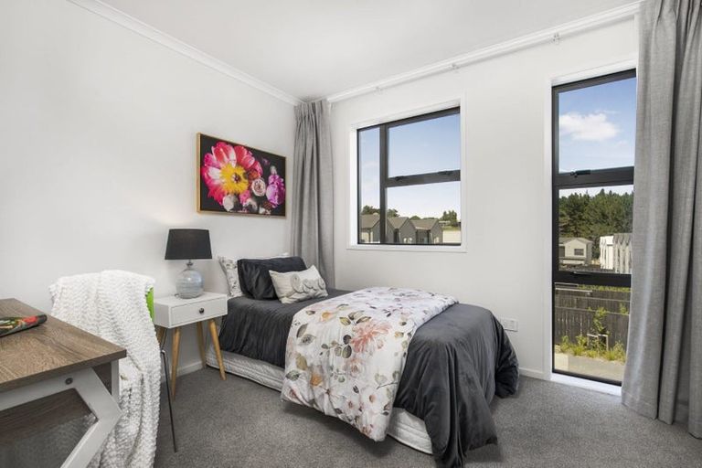 Photo of property in 43 Manarini Road, Westgate, Auckland, 0614