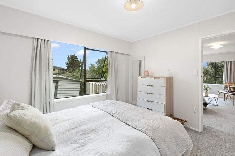 Photo of property in 1/20 Gladys Avenue, Glenfield, Auckland, 0629