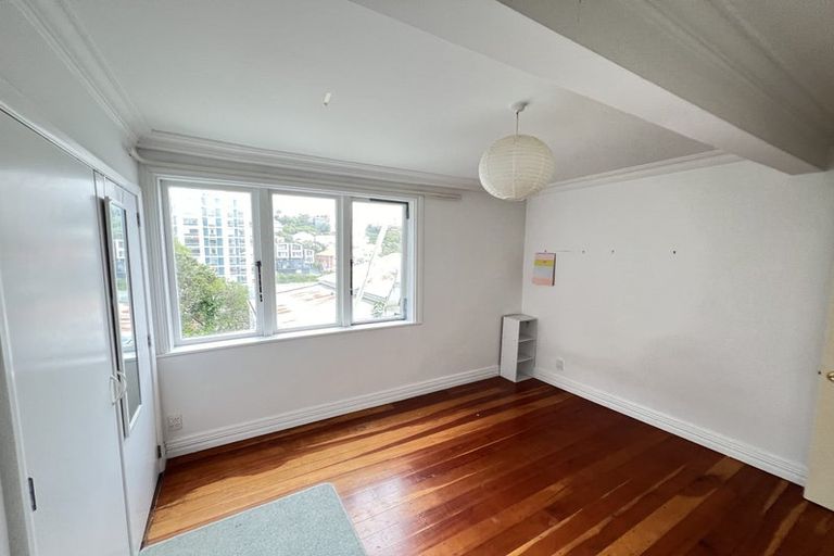 Photo of property in 5/20 Hay Street, Oriental Bay, Wellington, 6011