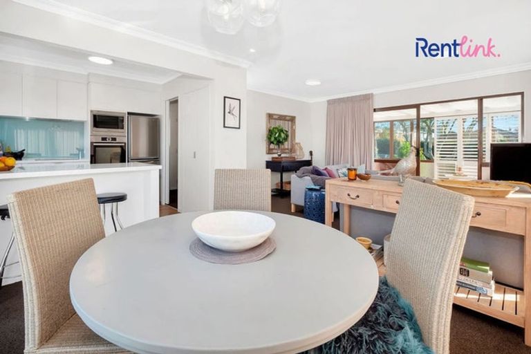 Photo of property in 20 Seaview Road, Otumoetai, Tauranga, 3110