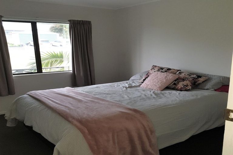 Photo of property in 21 Churchill Terrace, Waiuku, 2123