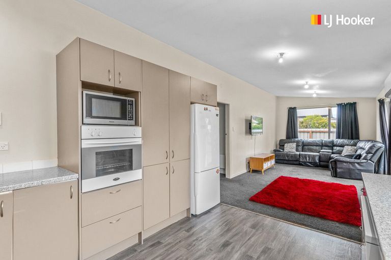 Photo of property in 101 Oxford Street, South Dunedin, Dunedin, 9012