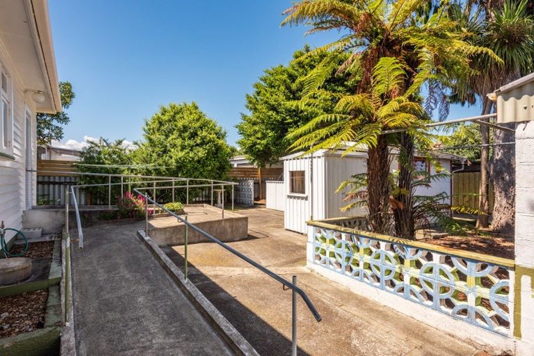 Photo of property in 27 Read Street, Levin, 5510