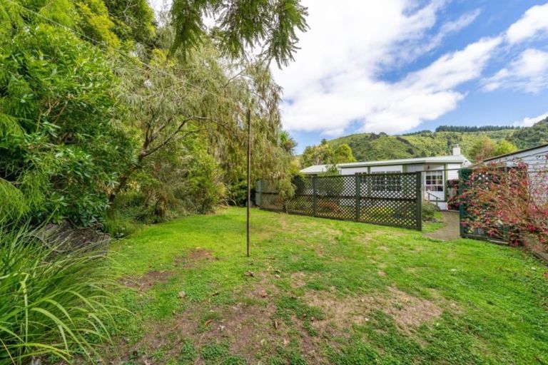 Photo of property in 114 Akatarawa Road, Birchville, Upper Hutt, 5018