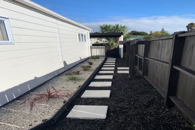 Photo of property in 39 Burbank Avenue, Manurewa, Auckland, 2102