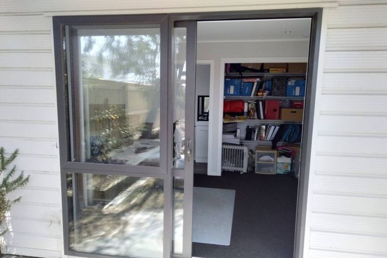 Photo of property in 6 Kamahi Avenue, Hawera, 4610