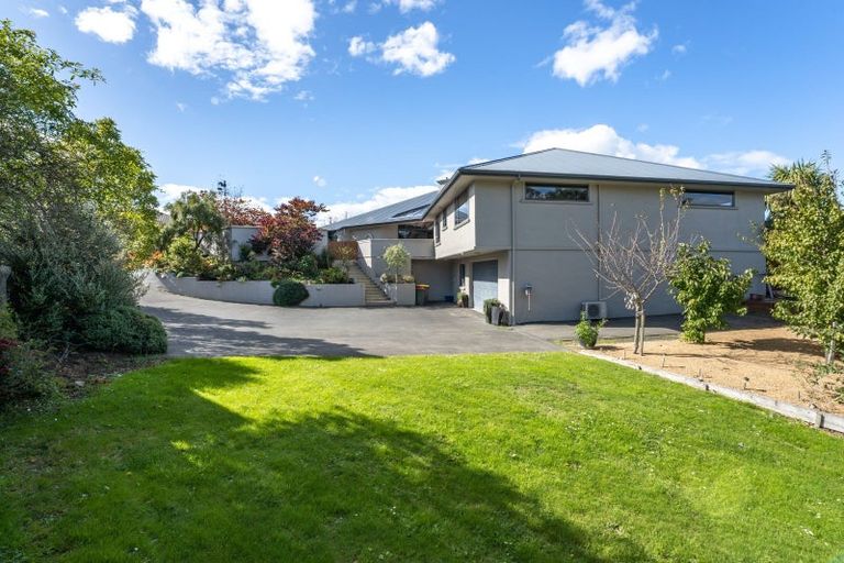 Photo of property in 10 Sunninghurst Drive, Fairfield, Dunedin, 9018