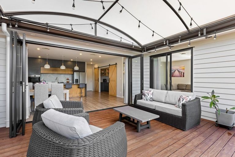 Photo of property in 61 Symes Drive, Red Beach, 0932