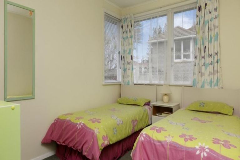 Photo of property in 1 Rangiora Crescent, Wairakei, Taupo, 3332