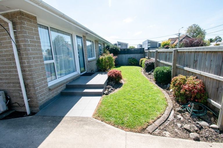 Photo of property in 1/180 Edgeware Road, Edgeware, Christchurch, 8013