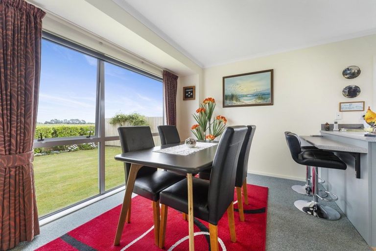 Photo of property in Trackside Villas, 7/91 Mako Mako Road, Levin, 5510