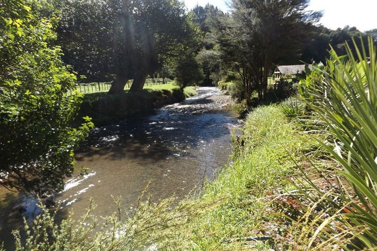 Photo of property in 1708 Russell Road, Helena Bay, Hikurangi, 0184