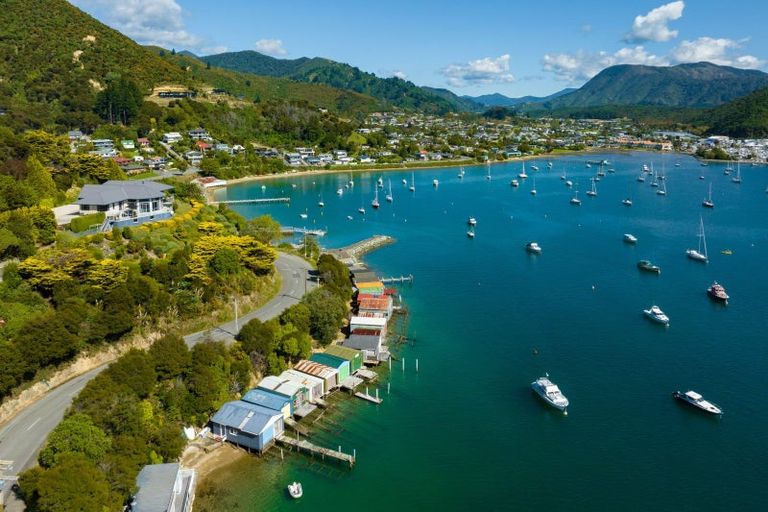 Photo of property in 8 Marina View, Waikawa, Picton, 7281