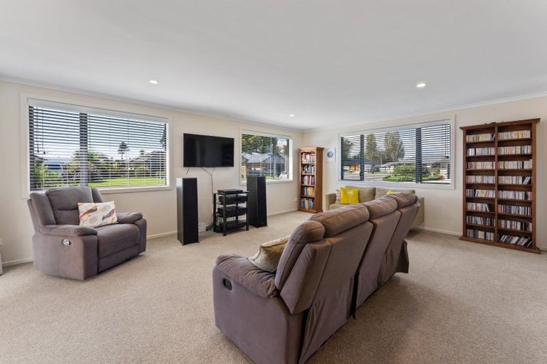 Photo of property in 3 Hereford Drive, Carterton, 5713