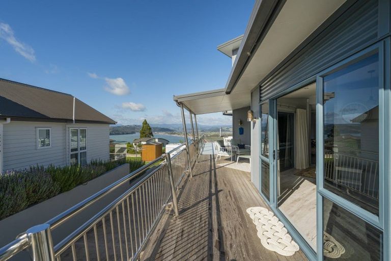 Photo of property in 103 Centennial Drive, Whitianga, 3510