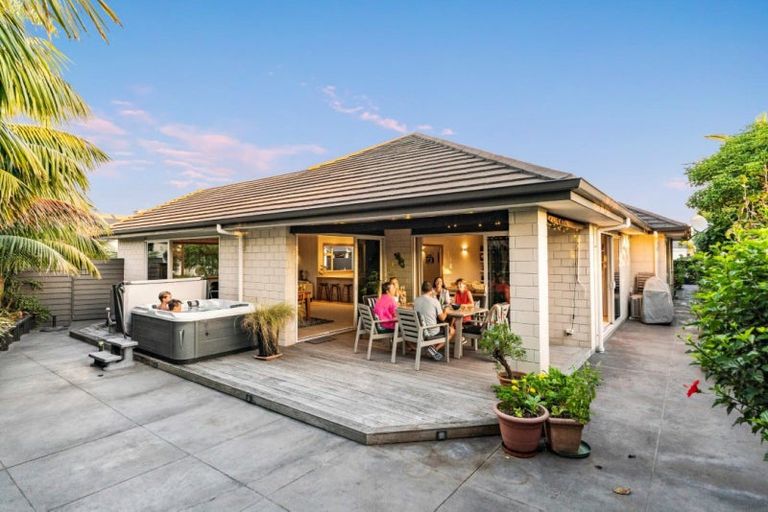 Photo of property in 26 Pacific Park Way, Papamoa Beach, Papamoa, 3118