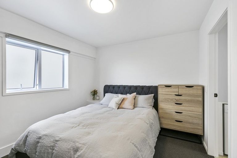 Photo of property in 1/32a Akaroa Drive, Maupuia, Wellington, 6022