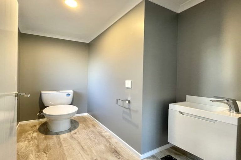 Photo of property in 4b Horoeka Street, Stokes Valley, Lower Hutt, 5019