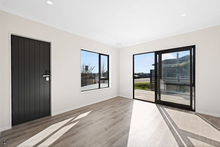 Photo of property in 1/1 Mitcham Avenue, Forest Lake, Hamilton, 3200