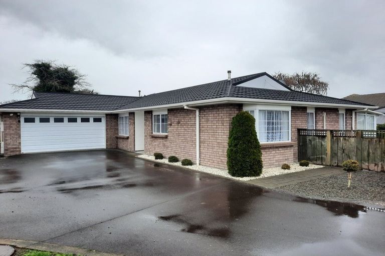 Photo of property in 2 Kingston Street, Awapuni, Palmerston North, 4412