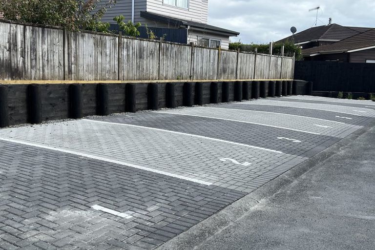 Photo of property in 1/40 Mark Edward Drive, Half Moon Bay, Auckland, 2012