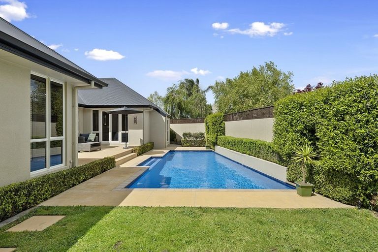 Photo of property in 8 Ravenscourt Place, Huntington, Hamilton, 3210