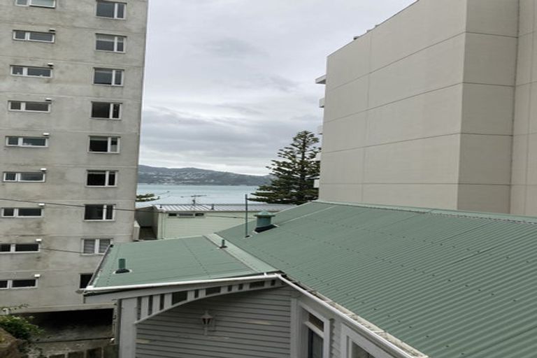 Photo of property in 1 Baring Street, Oriental Bay, Wellington, 6011