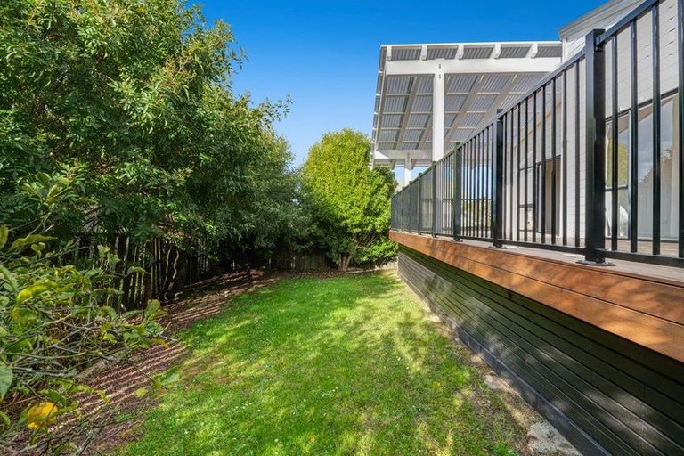 Photo of property in 13 Bronzewing Terrace, Unsworth Heights, Auckland, 0632