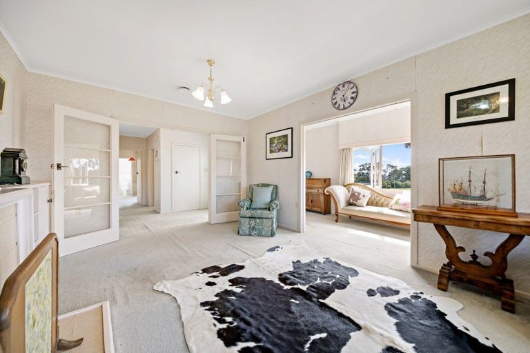 Photo of property in 28 Griggs Road, Whitford, Howick, 2571