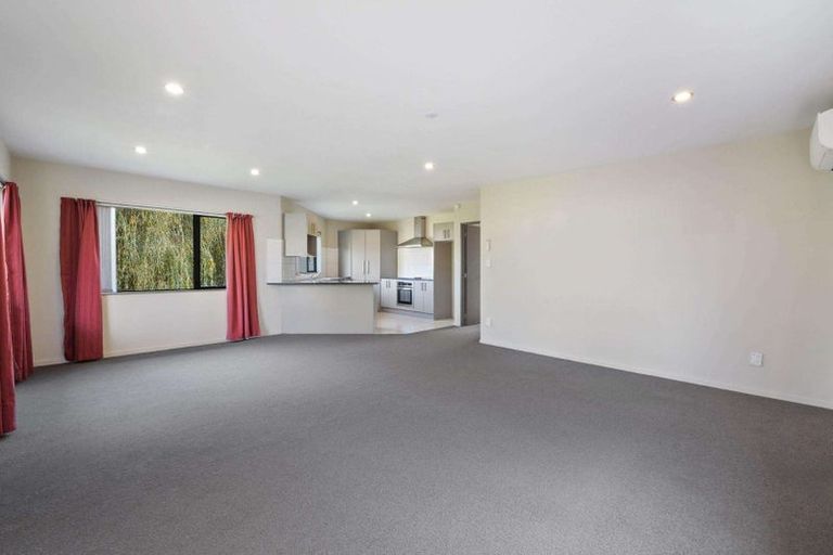Photo of property in 55b Simpson Road, Ranui, Auckland, 0612