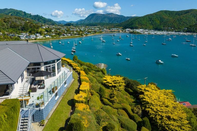 Photo of property in 8 Marina View, Waikawa, Picton, 7281