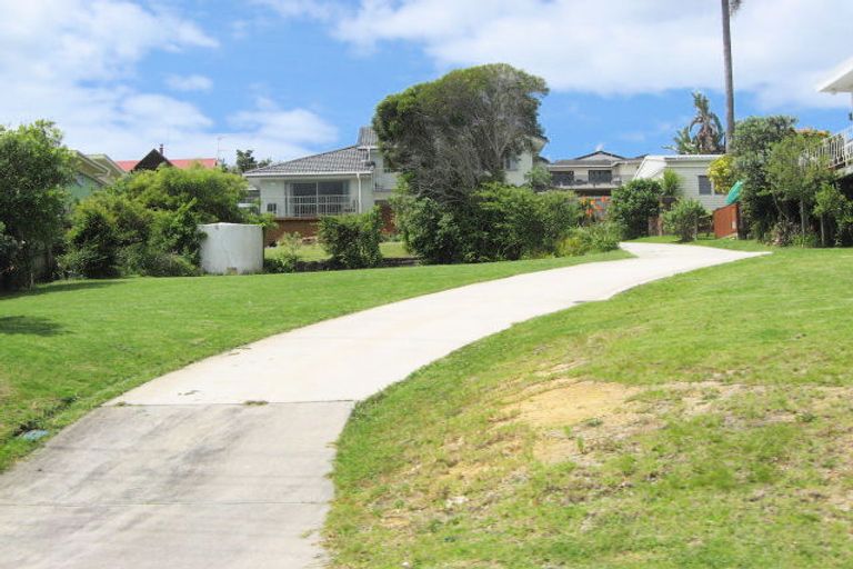 Photo of property in 23 Tindalls Bay Road, Tindalls Beach, Whangaparaoa, 0930