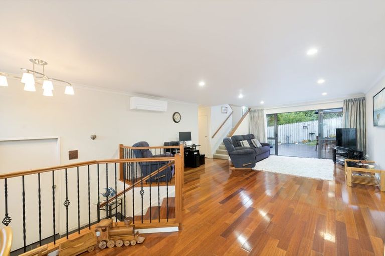 Photo of property in 17 Virginia Street, Henderson, Auckland, 0612