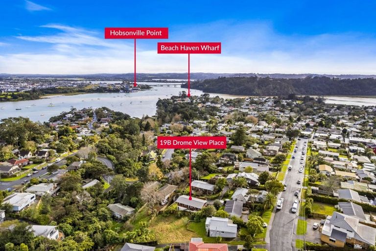 Photo of property in 1/19 Drome View Place, Beach Haven, Auckland, 0626