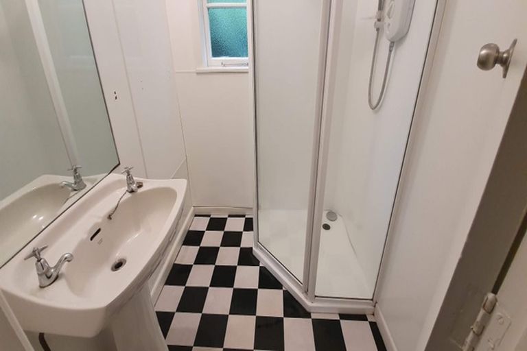 Photo of property in 43 Kirkwood Avenue, Upper Riccarton, Christchurch, 8041